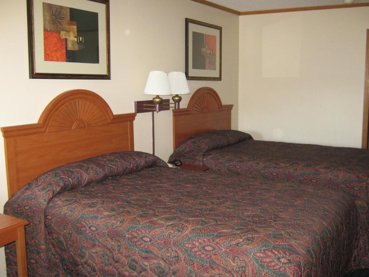 America'S Best Inn And Suites Emporia Exteriör bild