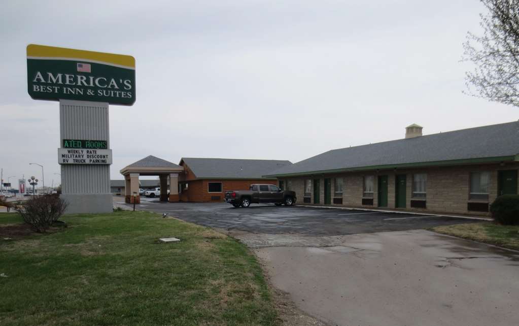 America'S Best Inn And Suites Emporia Exteriör bild