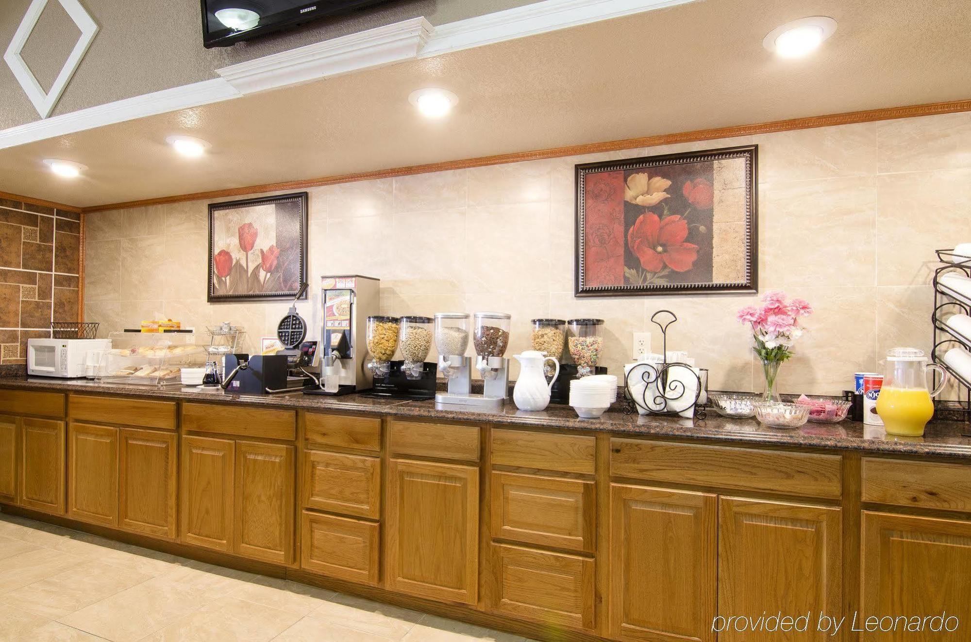 America'S Best Inn And Suites Emporia Exteriör bild