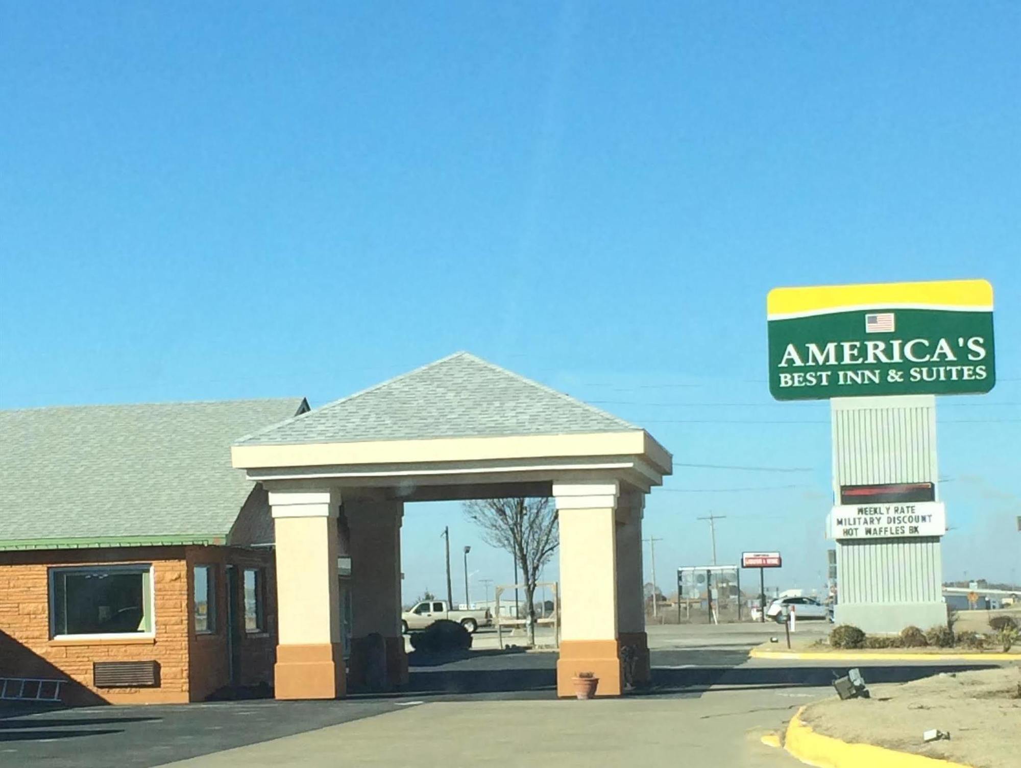America'S Best Inn And Suites Emporia Exteriör bild